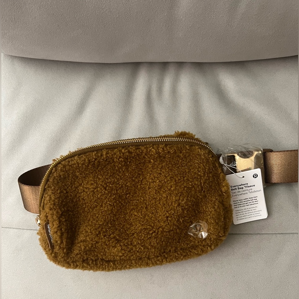 Lululemon Athletica Everywhere Fleece Belt Bag (Burnt Caramel)